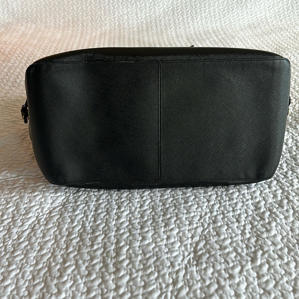 Black Henri Bendel large tote - Picture 4 of 16